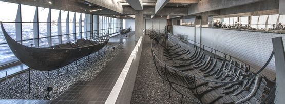 Click at the photo to have a look into the Viking Ship Hall through Google Street View.