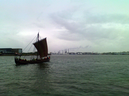 Havhingsten passerer Ålborg