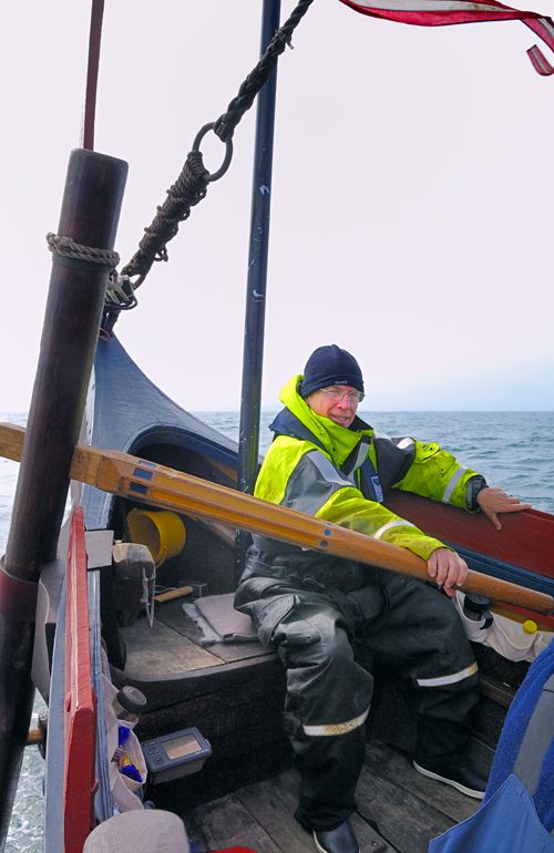 Former deputy director, Niels C. Roelsen, at the rudder of the Sea Stallion in the English Channel. Photo: Werner Karrasch