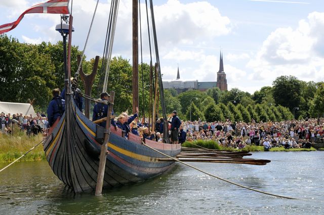 Havhingsten fra Glendalough sejler til Dublin fra Roskilde. Copyright: Vikingeskibsmuseet i Roskilde