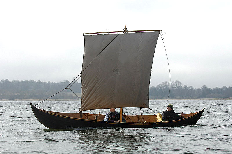 the small boat from gokstad - vikingeskibsmuseet roskilde