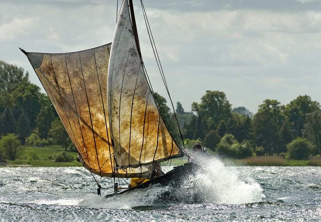 Marcus Noer en traditionel fiskerjolle for sejl. Copyright Vikingeskibsmuseet i Roskilde. 
