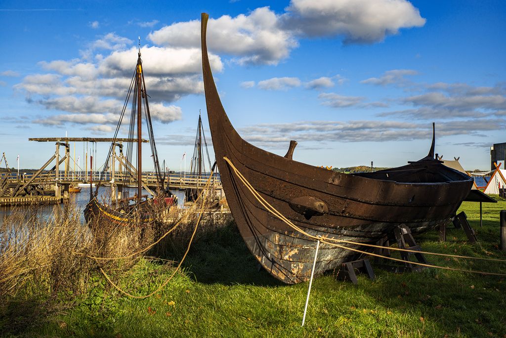 Hent pressefotos til brug i forbindelse med omtale af Nyt Vikingeskibmuseum.