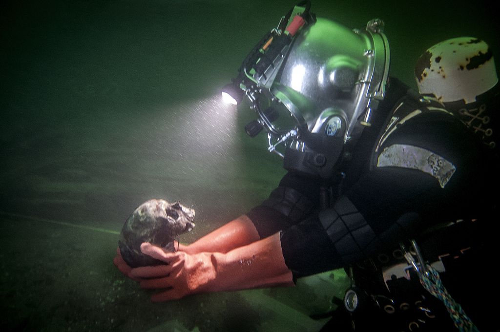 Havet sletter ingen spor. Kranie fra nederlandsk sømand fundet på skibsvraget Swarte Arent, der gik ned i 'Slaget i Femern Bælt' i 1644. Skibsvraget blev undersøgt af Vikingeskibsmuseet marinarkæologer i 2012.