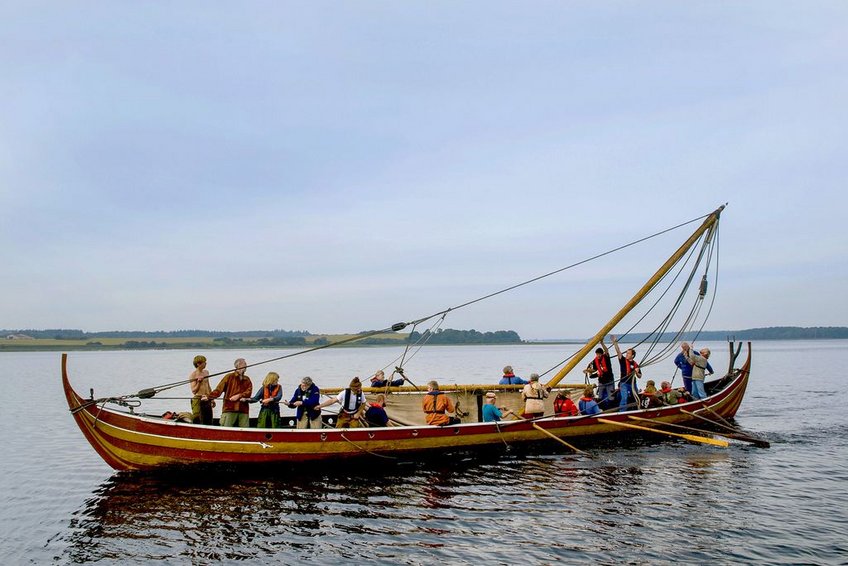 Tag til teambuilding på vandet og knyt nye fællesskaber for hvert rotag
