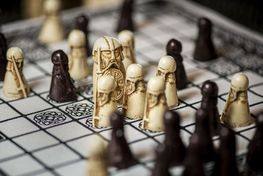 Wikingerspiele und Schach im Museumsladen