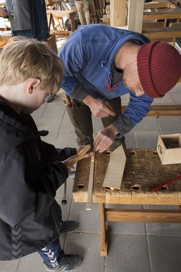 Byg Båd værksted på værftspladsen på Vikingeskibsmuseet.