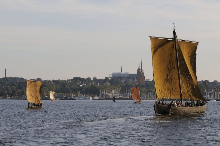 Sejl ud med dine kære i et ægte vikingeskib