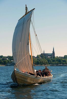 Storkjoven er bygget og ejet af Vikingeskibsmuseet i Roskilde. Foto: Werner Karrasch
