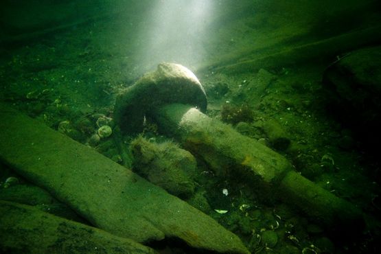 Akse og hjul fra rapert. Foto: Morten Johansen, Vikingeskibsmuseet