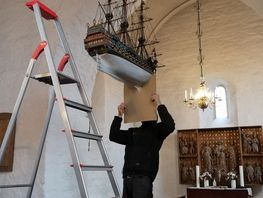 Overdragelsen af kirkeskibet Store Christianus Quintus fra Skt. Jørgensbjerg Kirke i Roskilde til Vikingeskibsmuseet fandt sted 7. januar 2021.