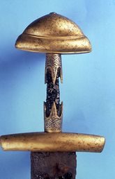 Sværd fra Lough Derg ved Curraghmore, Co. Tipperary, dateret til 1000-tallet. De sværd der blev anvendt i Slaget ved Clontarf var formentlig magen til dette. © The National Museum of Ireland.