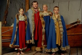 Eksempel på tøj i vikingetiden. Copyright: Vikingeskibsmuseet i Roskilde Eksempel på tøj i vikingetiden. Copyright: Vikingeskibsmuseet i Roskilde