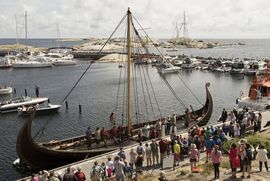 Saga Oseberg ved Verdens Ende ved åbningen af Færder nasjonalparksenter i juni. (Foto Jørgen Kirsebom)