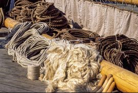 The Viking Ship Museum builds a new reconstruction of a Skuldelev ship. Handcraftet ropes.