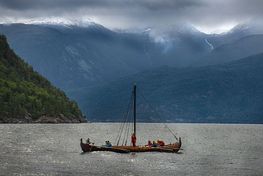 Skjoldungen under et togt til Sognefjord, hvor det oprindelige skib, Skuldelev 6 er fra.