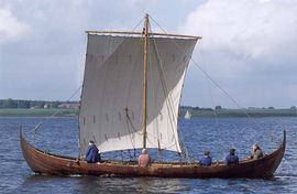 Kraka Fyr er en rekonstruktion af det mindste af skibene i Skuldelevfundet. Foto Werner Karrasch