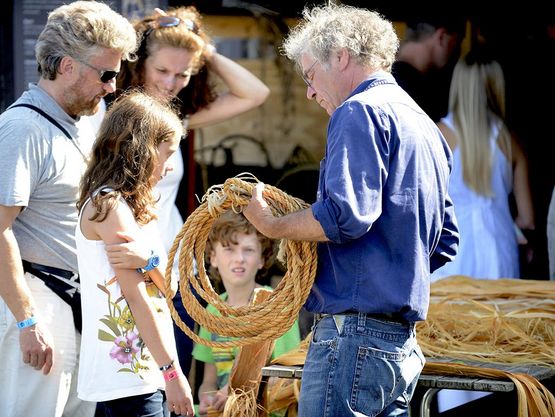 Emnerne i de daglige 'Viking talks' skifter fra dag til dag og kan eksempelvis være om kvinder i vikingetiden, magt og langskibe eller vikingekrigeren.