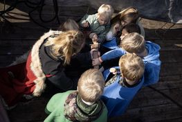 Familierundvisningen 'Tyrs mistede mod' hver dag i efterårsferien Familierundvisningen 'Tyrs mistede mod' hver dag i efterårsferien