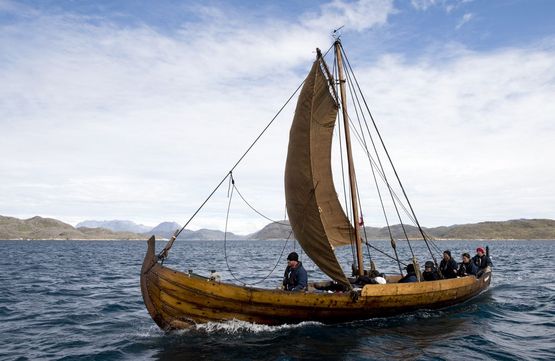Vikingeskibet 'Skjoldungen' gennemførte i 2016 en forsøgsrejse langs den Grønlandske vestkyst. Dette års forsøgsrejse udgør ca. 775 sømil, fra Sognefjorden i Norge til Roskilde i Danmark. Foto: John Rasmussen