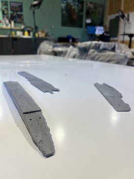 3D printede skibsdele fra middelalderskibet 'Svælget 2' bliver samlet i Marinarkæologernes Værksted på museumsøen. Copyright: Vikingeskibsmuseet i Roskilde.