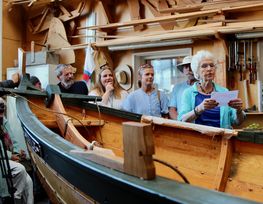 Hjalmar; traditional Faroese rowing and sailing boat built by Hanus Jensen and Pernille Rosendahl, along with apprentice Oscar La Pia. Hanus, a Faroese boatbuilder, was responsible for the construction. Photo: Tríona Sørensen / Viking Ship Museum