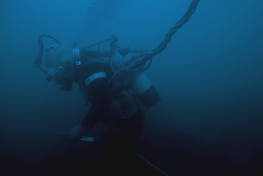 DR dokumentaren, Gåden i Dybet, har premiere imellem jul og nytår. Den følger Vikingeskibsmuseets marinarkæologer i det spændende arbejde med udgravning af et helt specielt skib (Foto: Vikingeskibsmuseet, fotobehandling: DR)