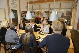 Frokost i Café Knarr på Vikingeskibsmuseet i Roskilde