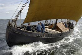 The Viking Ship Museum builds a new reconstruction of a Skuldelev ship. Reconstructed Skuldelev ship on a voyage.