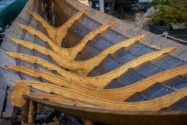 Sejl i både bygget med teknikker ældre end vikingeskibene. Copyright: Vikingeskibsmuseet i Roskilde