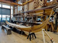 Byggeri af Gokstadbåd i Vikingeskibsmuseets bådeværft. Copyright: Vikingeskibsmuseet i Roskilde.