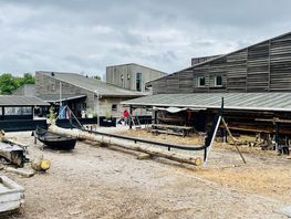 The first step towards a full-scale reconstruction of Skuldelev 5 can be seen on the shipyard site. It is a template of the ship's keel and bow, and soon the Viking Ship Museum's boat builders will start building the ship itself.