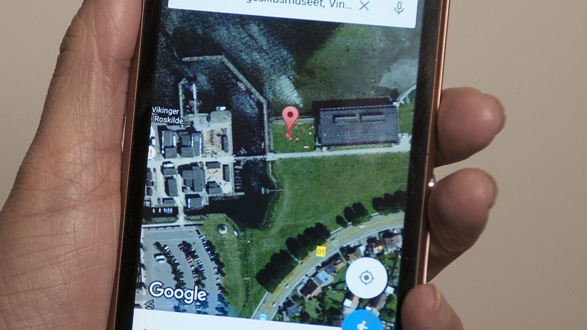 Getting here Transport to the museum There is a large, free car park by the Museum Island, with parking bays for invalid cars. By train: Most regional trains from Zealand and Inter-City trains from Jutland stop at Roskilde station. Bus route 203 runs from Roskilde sta