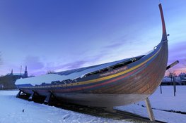 Til árs ok friðar - A Toast to a Prosperous and Peaceful Year. Copyright: The Viking Ship Museum in Roskilde Til árs ok friðar - A Toast to a Prosperous and Peaceful Year. Copyright: The Viking Ship Museum in Roskilde
