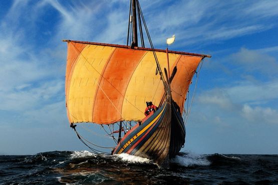 Sea Stallion under sail in the Irish Sea, 2007. Photo: Werner Karrasch/Viking Ship Museum in Roskilde