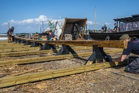 The reconstruction of Skuldelev 5 - The keel is put in place.