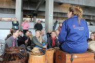 Leder af Skoletjenesten på Vikingeskibsmuseet Kathrine Noes Sørensen har fagpersoner fra specialområdet med på et af de skoleforløb, vi har tilpasset til børn med specielle behov.