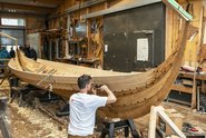 Gokstad skib rekonstruktion bygget på Vikingeskibsmuseets bådeværft. Copyright: Vikingeskibsmuseet i Roskilde