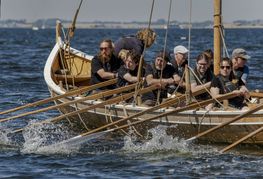 Storkjoven bygget på Vikingeskibsmuseets bådeværft